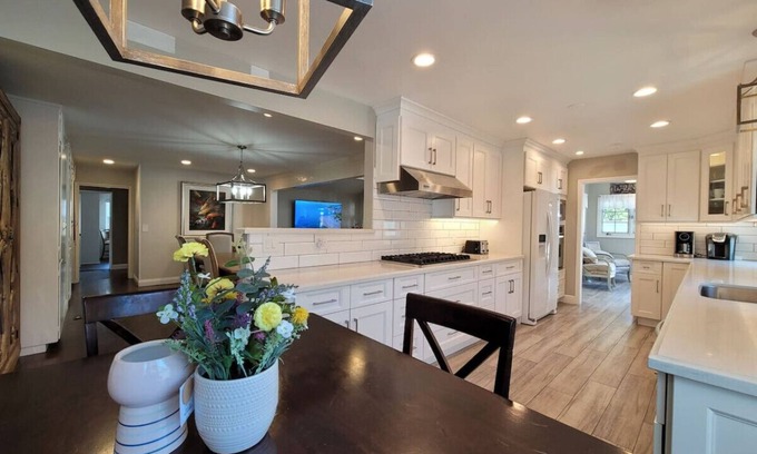 West Floral Park Casa | Gorgeous Villa 10 Mins to Disney
