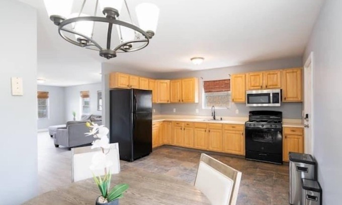 Fair Haven Casa | Gorgeous Waterfront 2:1 - 2 houses in 1 building.