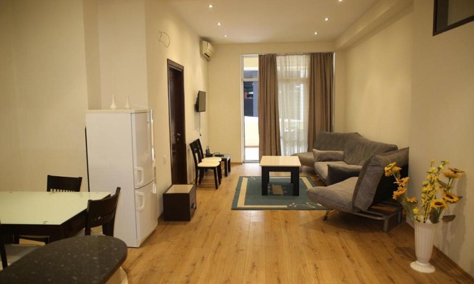 New Boulevard Apartamento | Gorgiladze 88 Resort Apartment