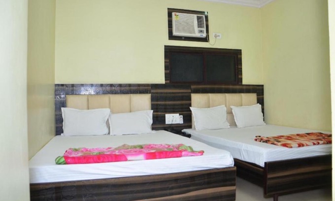 Kolkata Casa | Goroomgo Dev Guest House Howrah, Kolkata