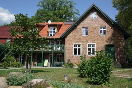 Burg-Dorf Apartamento | Grüner Wald