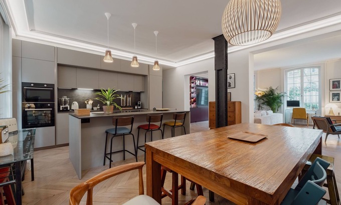 Porte-Dauphine Apartamento | Grace and Grandeur, by Veeve