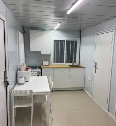 Crosbies Apartamento | Grace Container homes