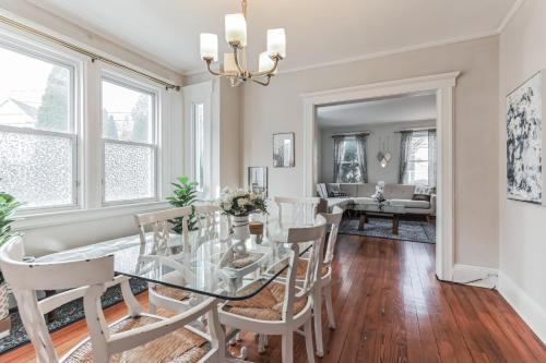 Cos Cob Casa | Grace's Place - 3 Bedroom Townhouse in Greenwich