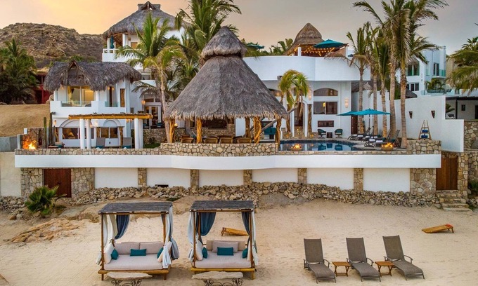 Buzzards Villa | Gracious 7 BR Villa La Salinas w/ Ocean views, Private Pool, Wet Bar, Swimmable Beach + More