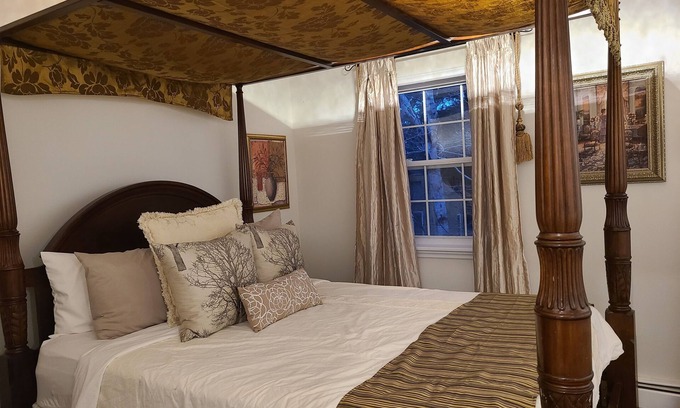 Halifax Casa | Gracious Furnishings With Boutique Style Beds