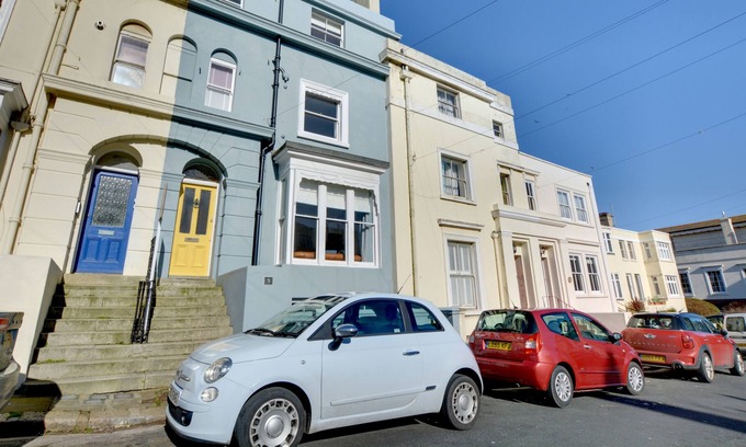St Leonards-On-Sea Casa | Grado II lista casa de tres plantas con vistas al mar desde todos los pisos