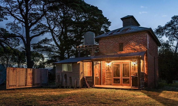 Moutajup Otro | GRAMPIANS HISTORIC TOBACCO KILN