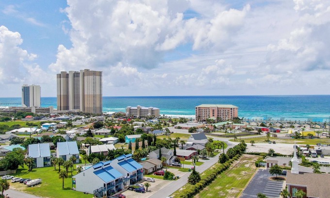 El Centro Beach Condominio | Granada Getaway Ground floor PETS AOK