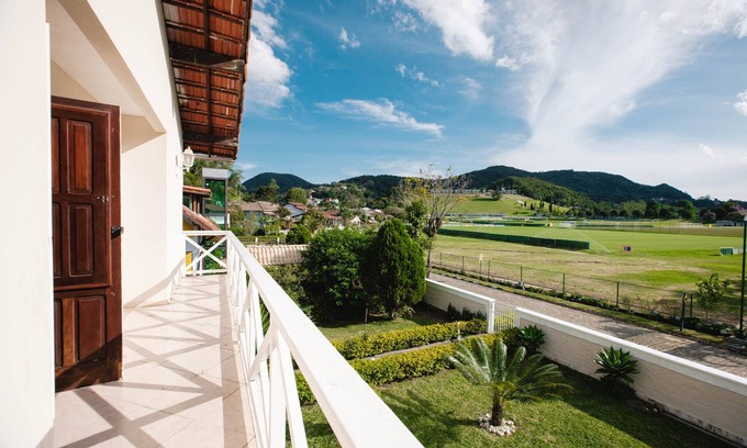 Teresopolis Casa | COMENTARIO GRANARIO - CAMPO DE VISTA FANTÁSTICA CBF, C / 5 DORMITORIOS, PISCINA, BARBACOA