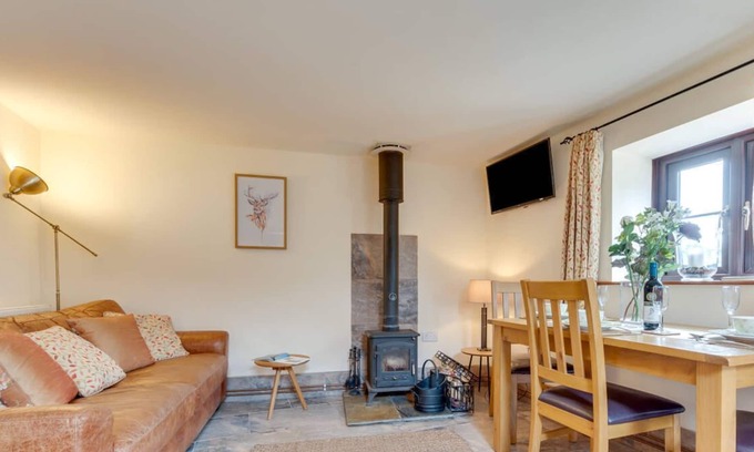 Scurlage Casa | Granary Cottage in the beautiful Swansea