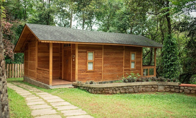 Kuttikkanam Chalet De Esquí | Granary Experience - Wooden Chalet in a plantation