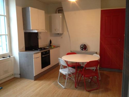 Romans-sur-Isere Apartamento | Grand 2 pièces lumineux plein centre ville