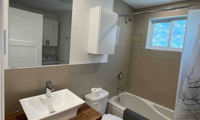Vieux-Moulin Condominio | Grand 4,5 rénové à neuf près de bus et autoroute!