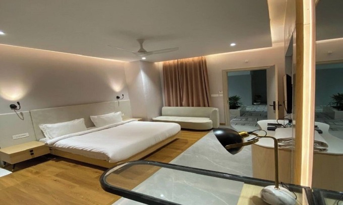 Meerut Hotel | Grand 5 Resort