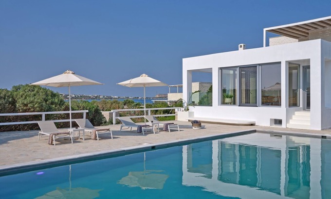 Paros Villa | Grand Ambassador Villa - A modern villa just above famous Santa Maria beach