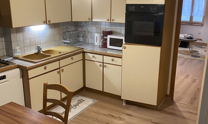 Chaudes-Aigues Apartamento | Grand Appartement// À 5 Minutes à Pied de la Cure Thermale/