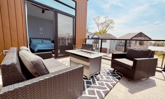Grand Bend Casa | Grand Bend Modern Living Upper Unit with Separate Entrance Vacation Rental.