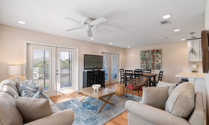 Gulf Place Condominio | Grand Caribbean 201 by Scenic Stays!