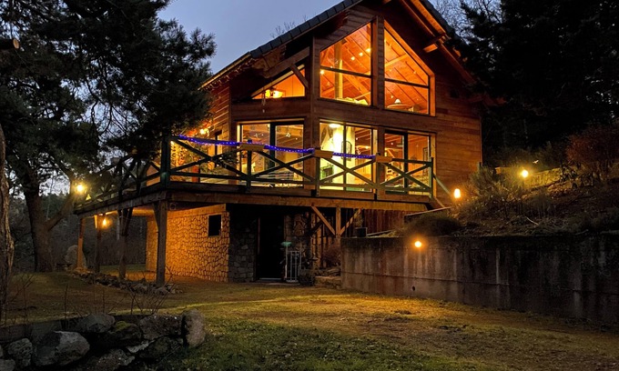 Aydat Chalet De Esquí | Grand Chalet en Auvergne au Bord du lac Daydat, 3 Chambres, Grand Terrain