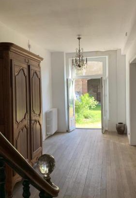 Neuilly Casa | Grand corps de ferme à la rue Messire Etienne 89113 Neuilly Valravillon