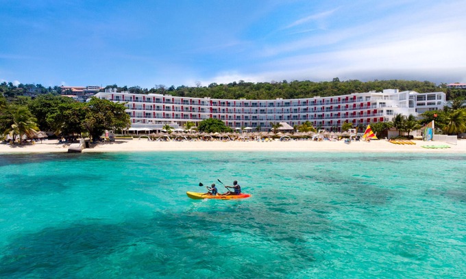 Montego Bay Complejo | Grand Decameron Cornwall Beach, A Trademark All-Inclusive Resort