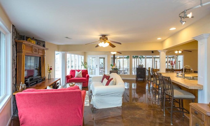 Bellevue Casa | Grand Dream Vacation Home in Nashville 7+ beds!