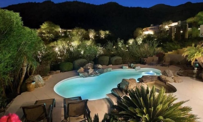 Paradise Valley Casa | Grand Hillside Retreat