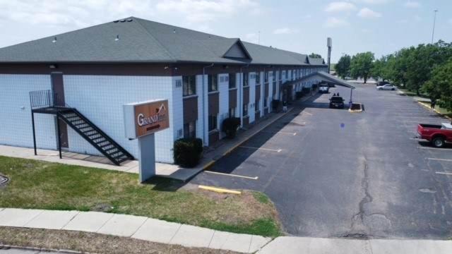 Fargo Hotel | Grand Inn Fargo