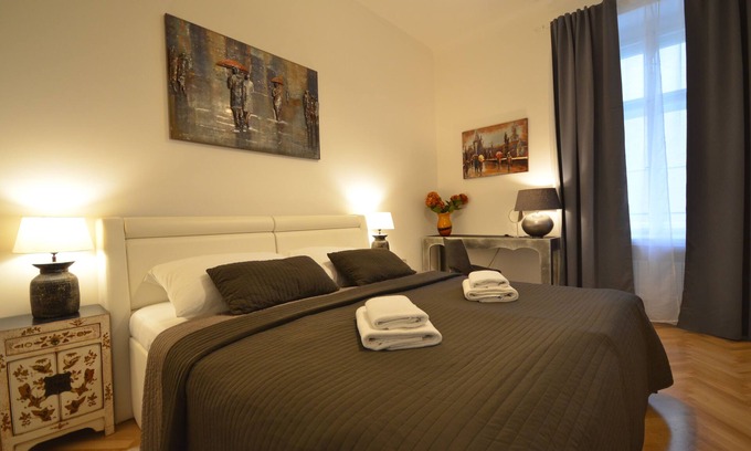 Prague 7 Apartamento | Grand Luxury - Collection Hastalska - Old Town Square