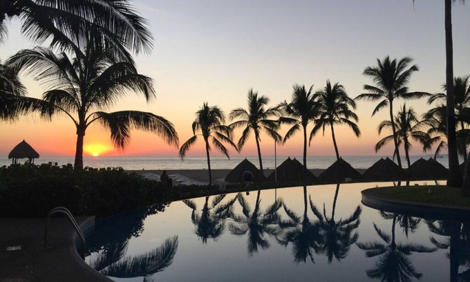 Las Jarretaderas Villa | Grand Luxxe 2 Bdrm Villa. Sleeps 6 & 2 kids. Pool+Golf+Spa+Beach=Luxury Vacation