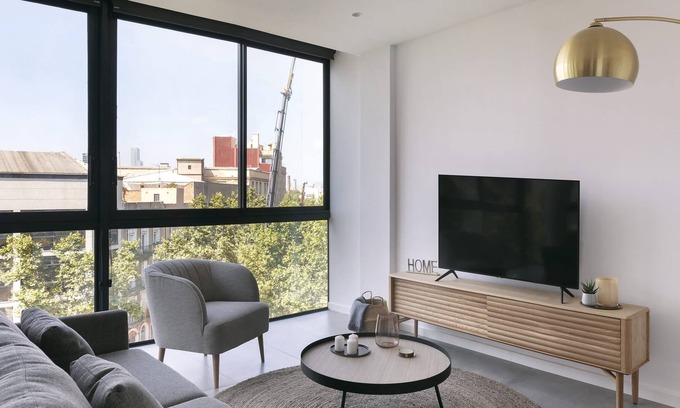 El Parc i la Llacuna del Poblenou Apartamento | Grand Oasis | Bright 2 Bedroom in Poble Nou
