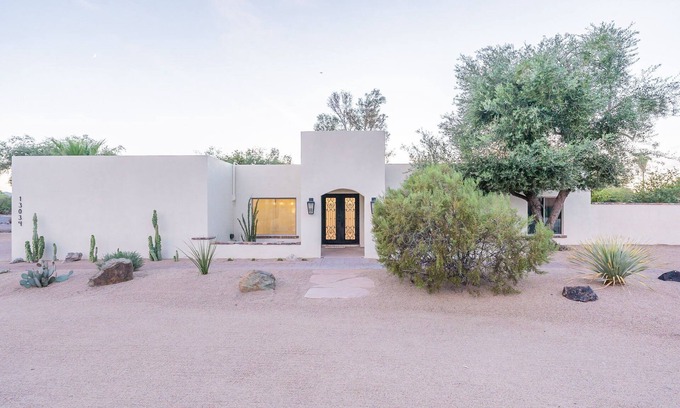 Raskin Estates Casa | Stunning Pueblo Estate: Main House + Casita for 16