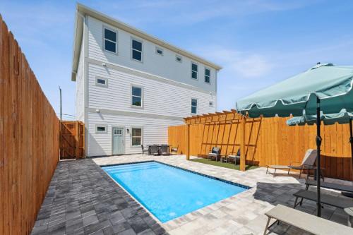 Laguna Beach Estates Casa | Grand Retreat I! 4BR 5BA Sleeps 15! Private Pool! Luxury and comfort await!