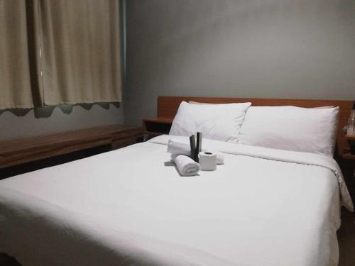 Ermita Apartamento | Grand Riviera Suites infront of US EMBASSY