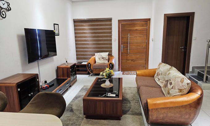 Ogombo Apartamento | Grand Safira Apartments
