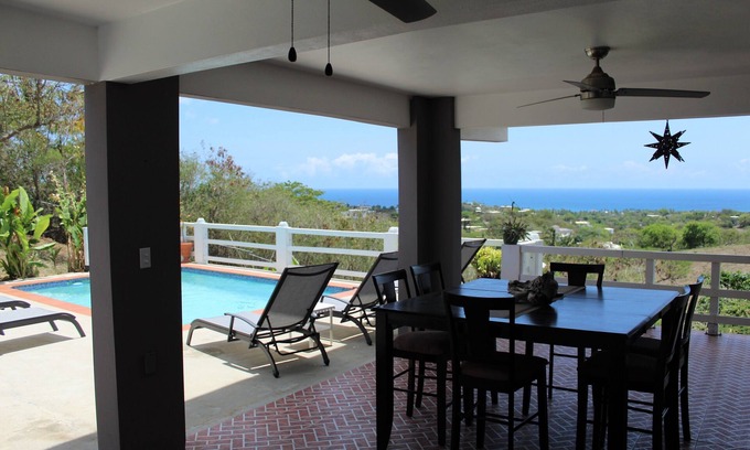 Villa Borinquen Casa | Grand View with Casita- On one of the island’s higher hills with astounding views