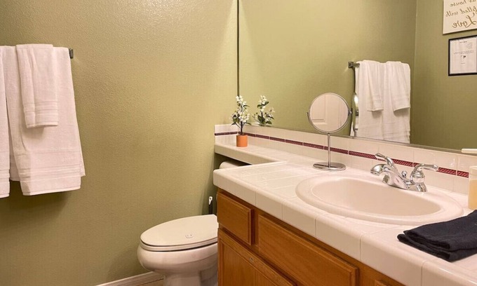 North Las Vegas Casa | Grand Villa-4room 7beds 3bath