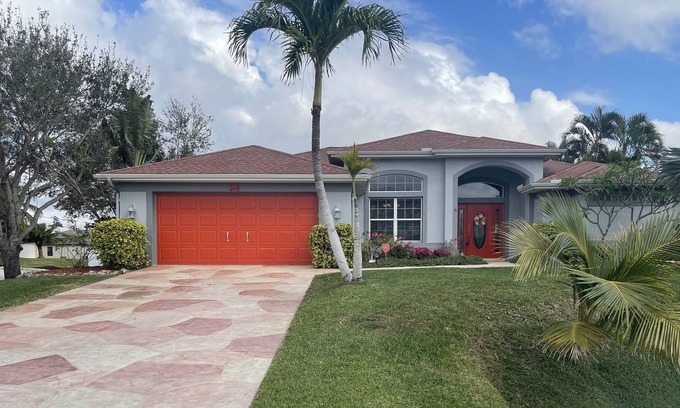 Trafalgar Casa | Grand Villa Gateway