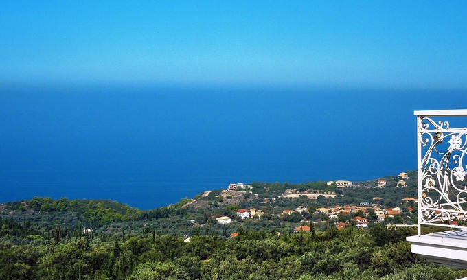 Kavallos Villa | Romántica villa de lujo con piscina privada, vistas panorámicas al mar y soñadora puesta de sol