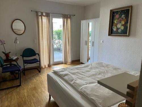Lausanne Casa | Grande chambre avec Salle de Bains Privative