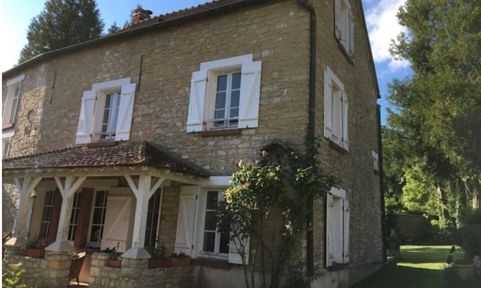 Vienne-en-Arthies Casa | Grande Maison Dans un Charmant Village. Route Impressionniste