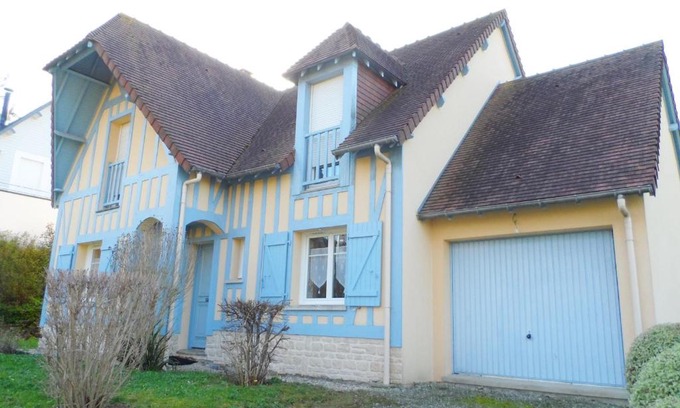 Villers-sur-Mer Casa | Grande Villa avec Jardin, Proche Plage et Centre de Villers-sur-Mer - FR-1-487-310
