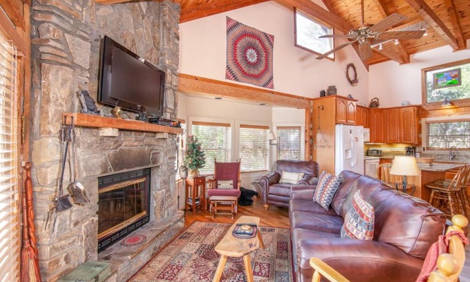 Foscoe Casa | Grandfather View Cabin