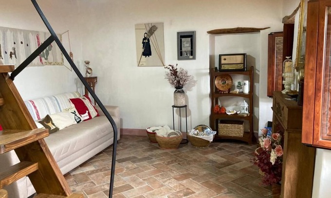 Baunei Apartamento | Grandma Monserrata's house, a blast from the past, pets allowed