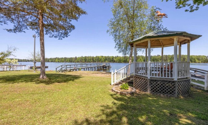 Prosperity Casa | Grandpa's House | 2 Kayaks | Sleeps 6
