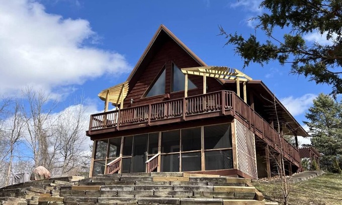 Eagle Mountain Cabina | GRAND VIEW - RIVERVIEW CABIN con vista al río Mississippi con HOT TUB!