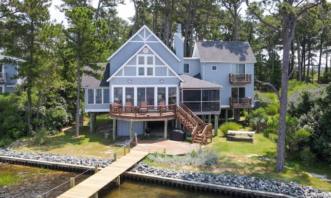 Chincoteague Casa | Casa de lujo frente a la bahía con muelle!