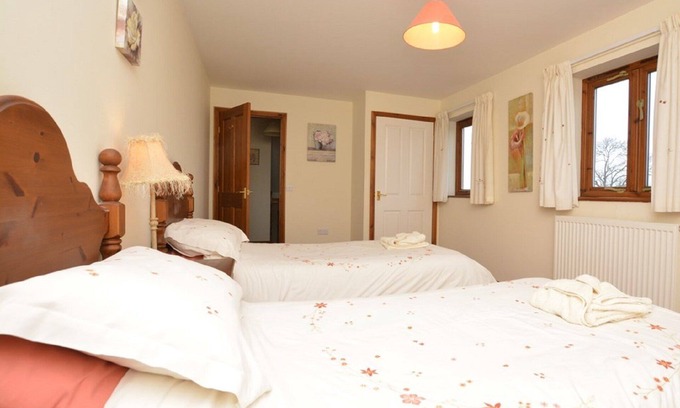 Maltby le Marsh Cabaña | Grange Farm Park - CASA DE CASTAÑO - Capacidad para 6 perros