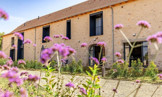 Assier Casa | Grange La Roca Masia - Les Iris, swimming pool, garden, 2 bedrooms 4/6 people